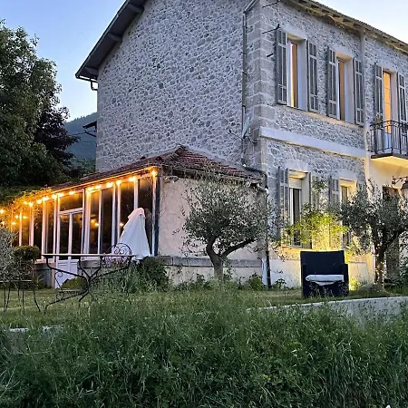 D'hotes Sandra Bed & Breakfast Annot