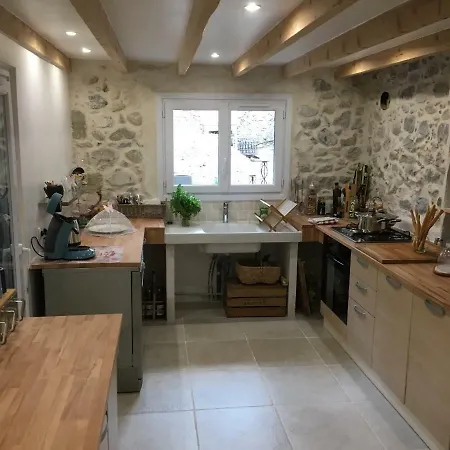 D'hotes Sandra 3* Annot