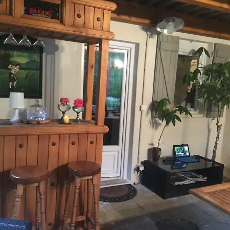 D'hotes Sandra Nocleg ze śniadaniem 3*