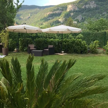 D'hotes Sandra Bed & Breakfast 2*