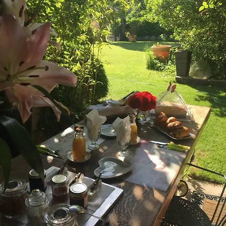 D'hotes Sandra Bed & Breakfast